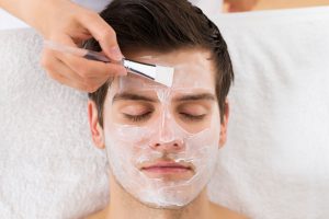 Tratamiento facial masculino